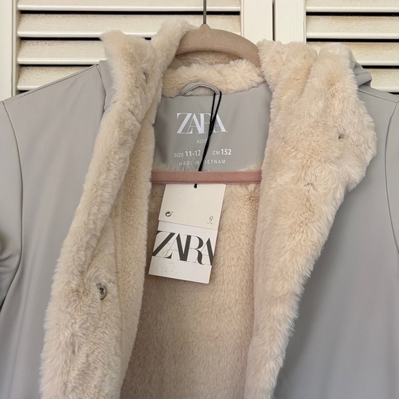 Zara Jackets & Blazers - ZARA Cream Faux-Fur Lined Teddy Jacket
